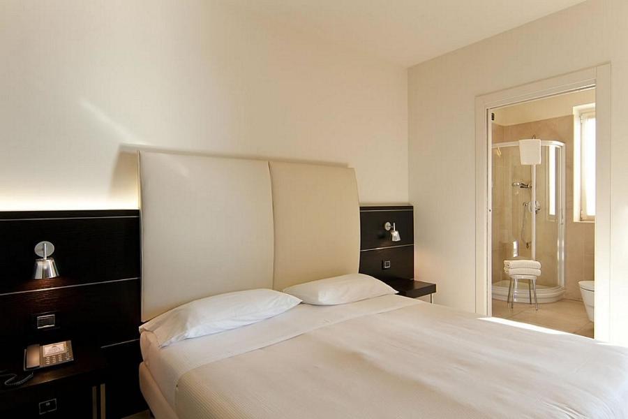 Hotel Fiera Milano Rho Szoba fotó